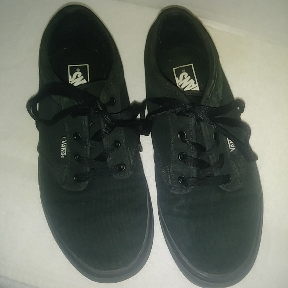 Vans Youth Size 4.5 Unisex Black Canvas Skate Shoe